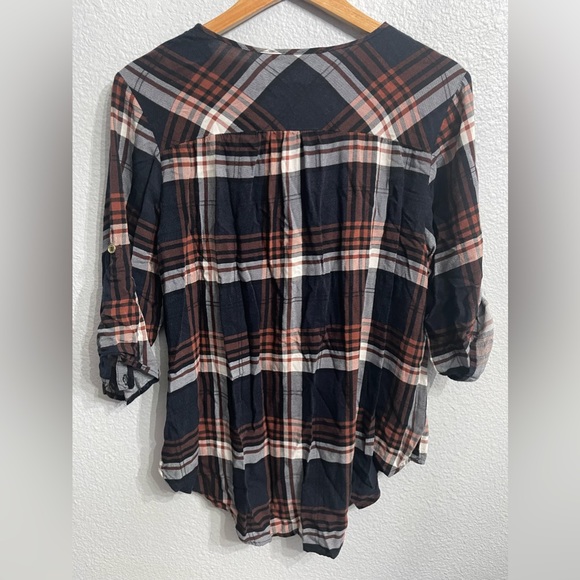 EUC 1x Plaid Blouse - Picture 2 of 8